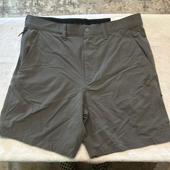 NWT American Eagle 24/7 Club Short Above the Knee SZ 32 - Picture 2 of 6